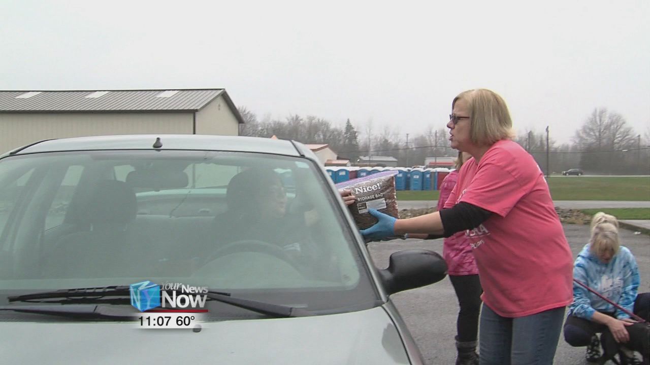 Ohio SPCA and Humane Society in Lima gives out free dog food to those in need